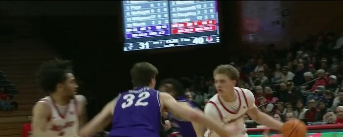 Jason Schofield connects with Josh Pascarelli for the Marist basket