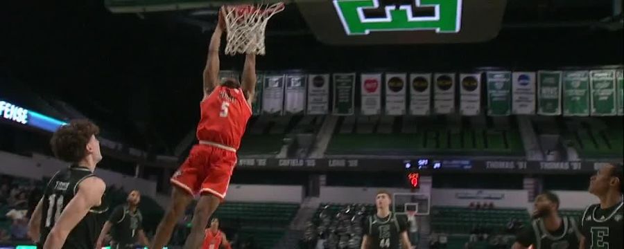 Braelon Green throws down powerful jam vs. Eastern Michigan Eagles