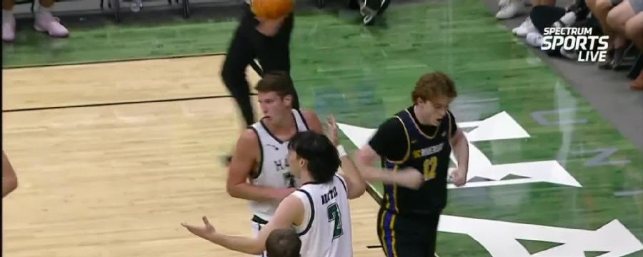 Barrington Hargress fights off defender for and-1