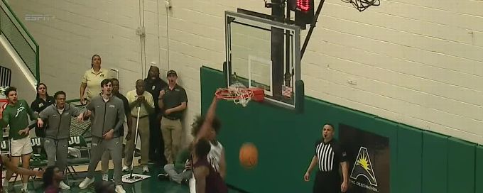 Zimi Nwokeji stuns with a hammer dunk for Jacksonville