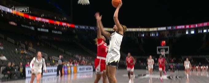 Kennedy Sanders makes a great defensive play for the steal