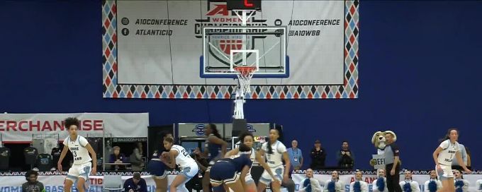 Makayla Andrews hits from way downtown
