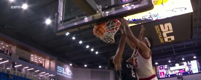 Jamal West Jr. throws down powerful flush vs. Incarnate Word Cardinals