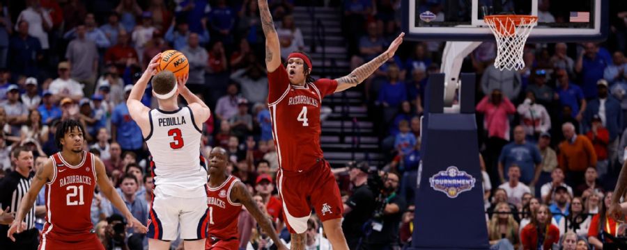 Sean Pedulla buries the game winner to beat Arkansas