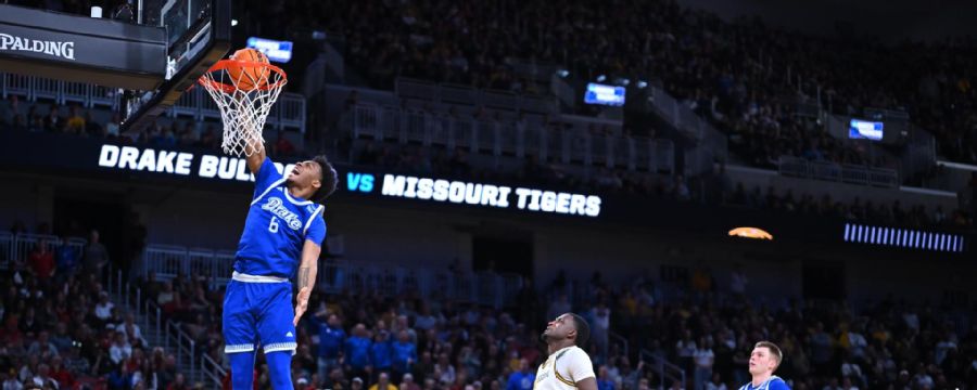 Drake's back-to-back dunks force Mizzou's timeout