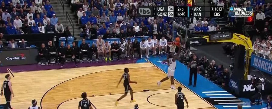 Fousseyni Traore sinks a smooth layup
