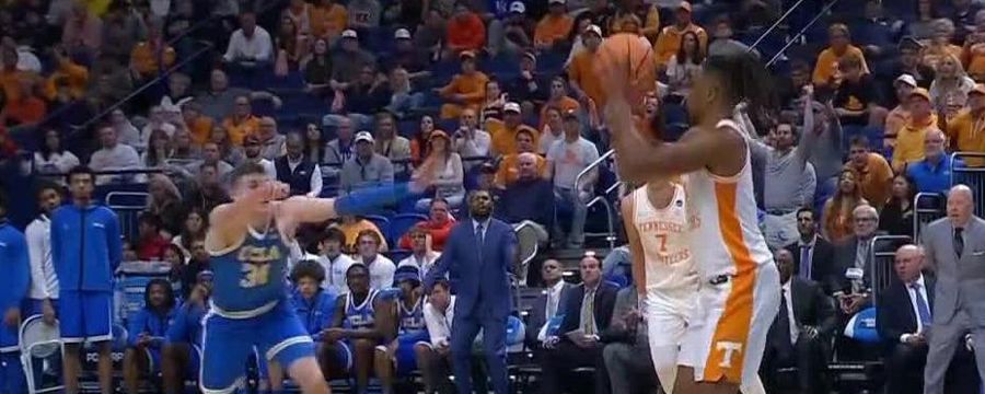 Chaz Lanier sinks a 3 from top of the key