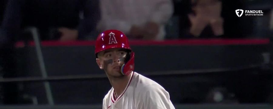 Zach Neto hammers clutch 8th inning homer for Angels
