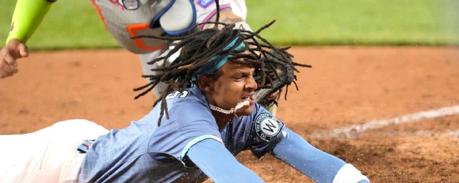 CJ Abrams blazes the bases to win it for the Nats in style