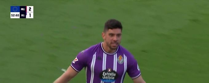 Cenk Özkacar slots in the goal for Real Valladolid