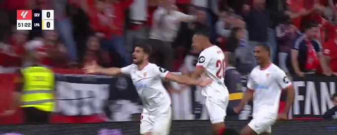 García Pascual slots in the goal for Sevilla