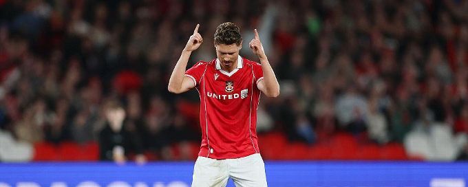 Wrexham's late double secures commanding victory