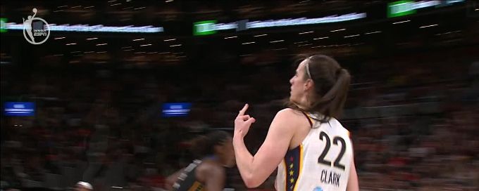 Caitlin Clark hits clutch 3-point jumper