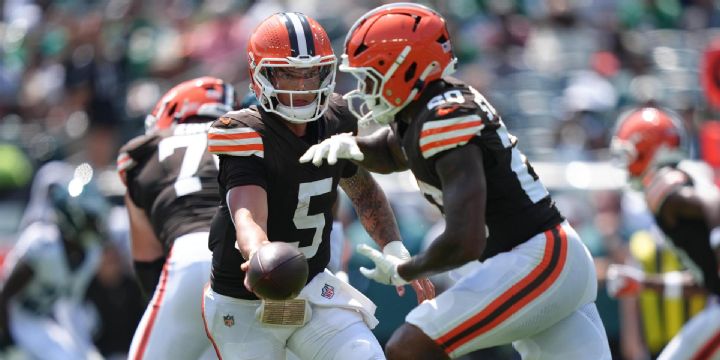 Pierre Strong breaks free for a big-time gain for the Browns