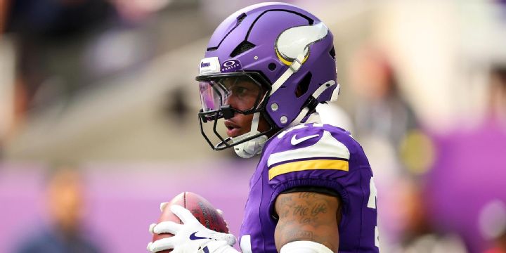 Myles Price impresses with awesome 43-yard kick return