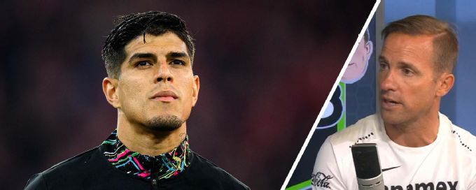 Laurens 'surprised' by Arsenal's interest in Hincapié
