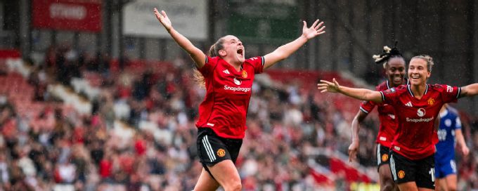 Man United crush Leicester in WSL opener