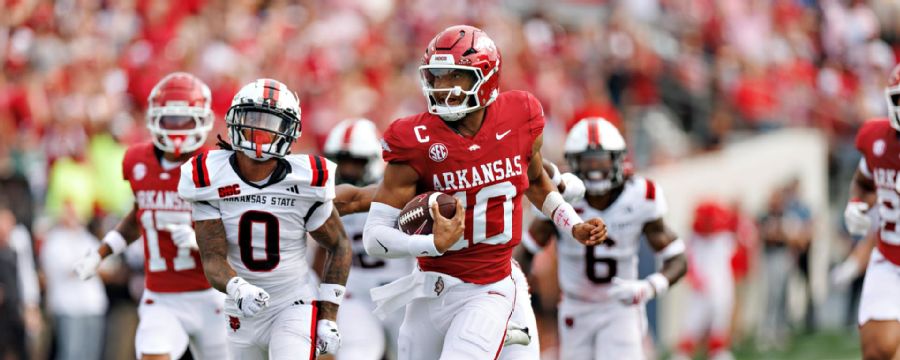 Highlight: Arkansas' Taylen Green scores 5 TDs, torches Arkansas State