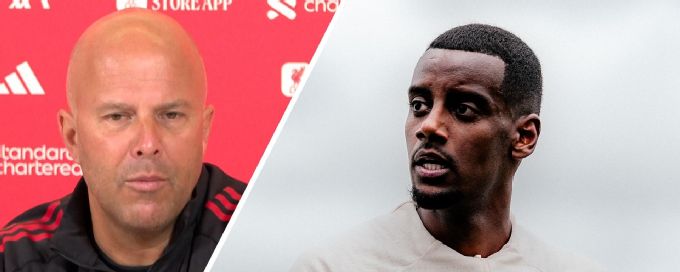 Slot: Don't expect Isak to play 90 minutes every week