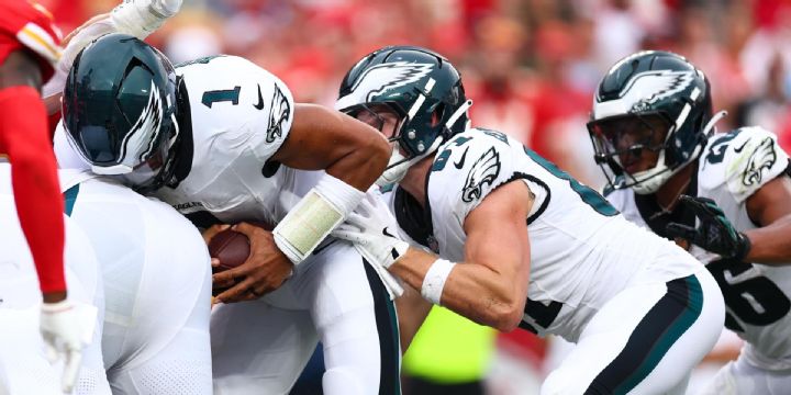 Eagles 'tush-push' Jalen Hurts in for a TD on fourth down