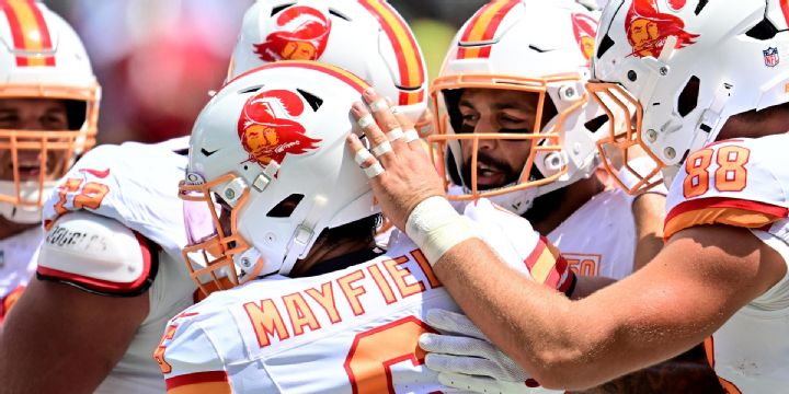 Baker Mayfield finds Mike Evans for a Bucs TD