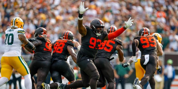 Browns make big block on Packers field goal