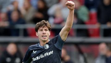 Jordy Bos scores from long-range for Feyenoord again