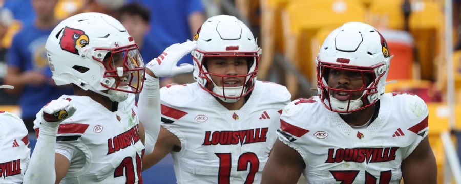 TJ Quinn's INT ices Louisville's win over Pitt