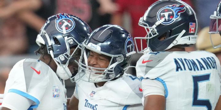 Titans come away with one of the wildest TDs of the season