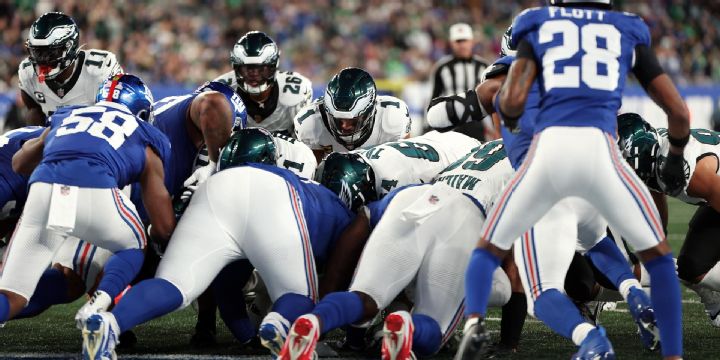 Eagles' 4th tush push of drive pays off with Hurts TD