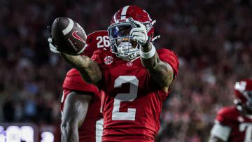 Highlight: No. 6 Alabama defeats No. 11 Tennessee, stays on hot streak