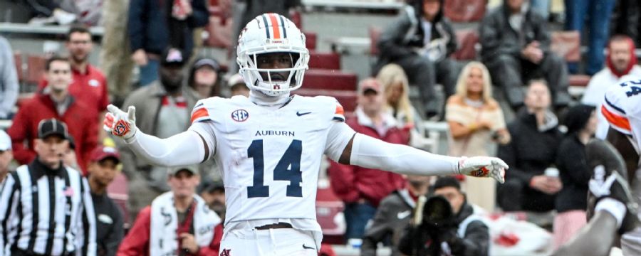 Highlight: Auburn's defense dominates in first SEC win vs. Arkansas