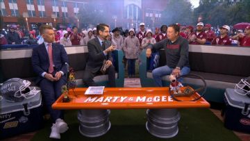 Bob Stoops analyzes No. 13 Oklahoma and the growth of Norman