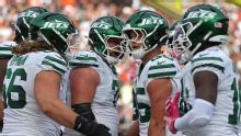 Hall and Fields help the Jets edge the Bengals 39-38 for their 1st win of the season