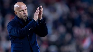 How can Arne Slot fix Liverpool's Premier League form?