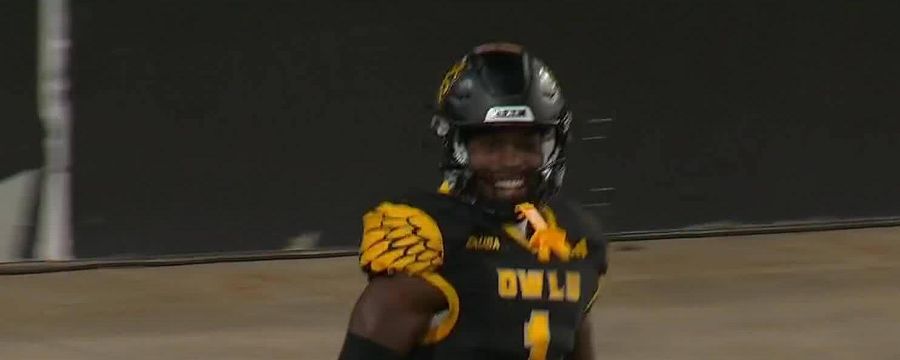 Gabriel Benyard hauls in 57-yard reception
