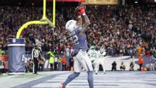 TreVeyon Henderson scores 3 TDs, Patriots beat Jets 27-14 for 8th straight win