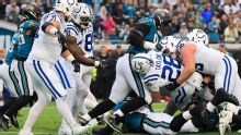 Daniel Jones hurt in Jaguars' 11th consecutive home win against the Colts, 36-19
