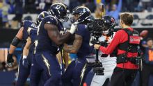 Texans clinch third consecutive playoff berth with 20-16 win over Chargers