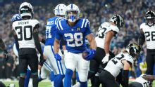 Trevor Lawrence runs for 2 scores as Jaguars close in on AFC South title with 23-17 win over Colts