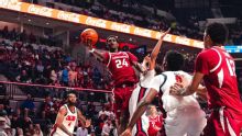 Highlight: No. 15 Arkansas slides past Ole Miss on the road
