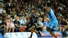 Breakers upset United in close clash