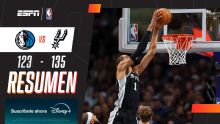 San Antonio dominó a Dallas en el duelo texano con marcador de 135 a 123