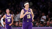 Ele está de volta! Austin Reaves estreia nos playoffs e acerta de muito longe para os Lakers; VEJA
