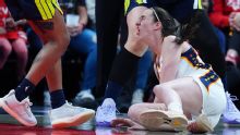 Caitlin Clark abandona el partido tras un susto por lesión