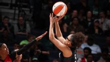 ¡A distancia! Olivia Miles enciende el juego con un triple decisivo