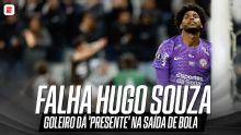 Falha de Hugo Souza! Goleiro do Corinthians dá 'presente' para rival e leva gol de cobertura na Libertadores; VEJA