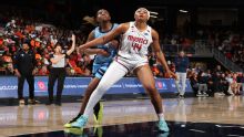 Las Mystics arrasaron con las Sky con doble doble de Kiki Iriafen