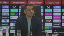 Rigaux deelt transferplannen en reden van ontslag Van Persie: "Was een dalende trend"
