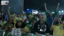 Los aficionados en Río celebran el gol de Vinícius Jr. contra Escocia